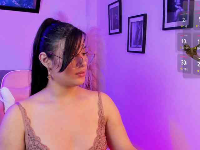 Diana-the-giant webcam