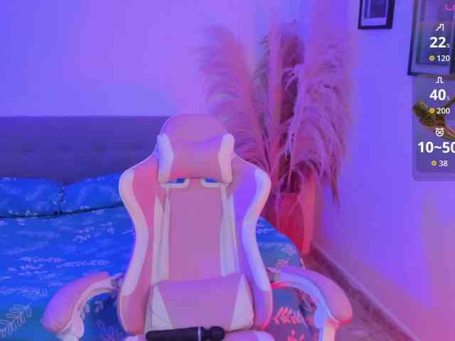 Diana-the-giant webcam