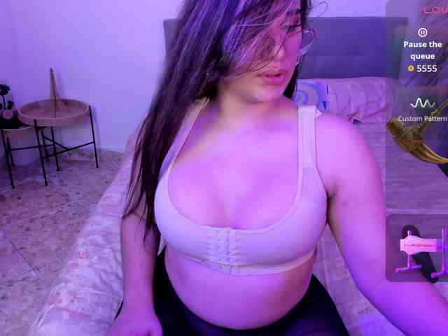 Diana-the-giant webcam