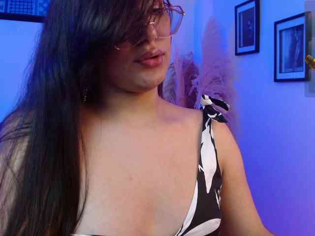 Diana-the-giant webcam