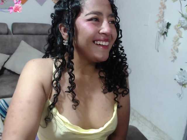 23velvet's BongaCams show and profile