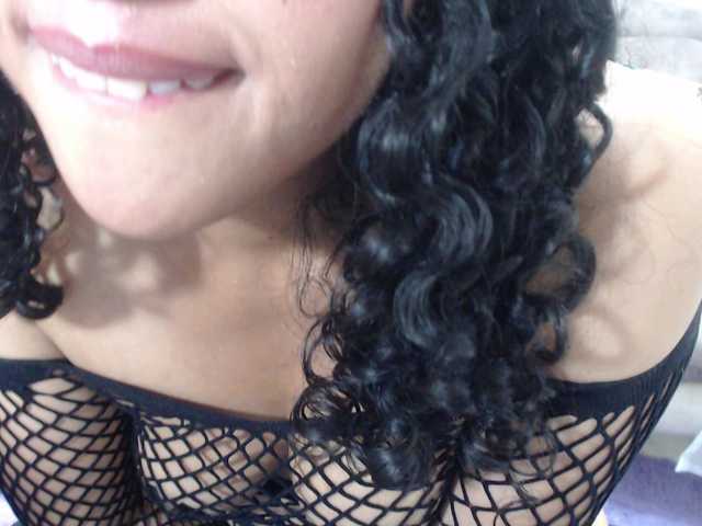 23velvet's BongaCams show and profile