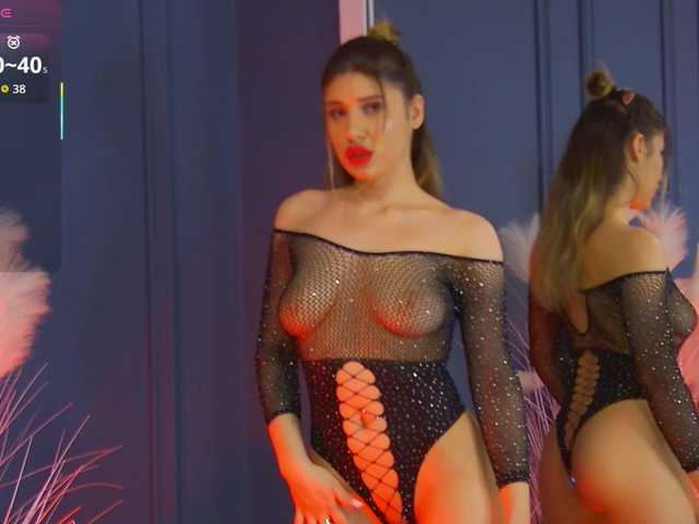 SerenaWatson's BongaCams show and profile