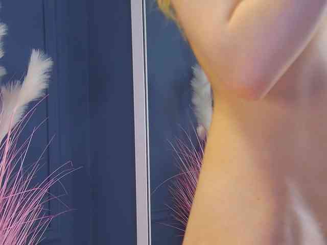 SerenaWatson Live Webcam on BongaCams