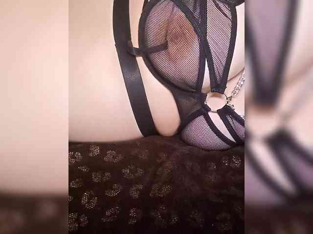 Karamelka3232 webcam