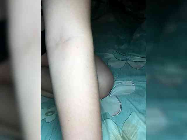 Karamelka3232 webcam