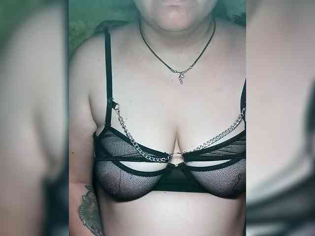 Karamelka3232 webcam