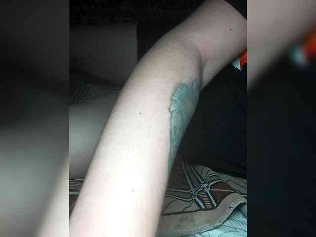 Karamelka3232 webcam