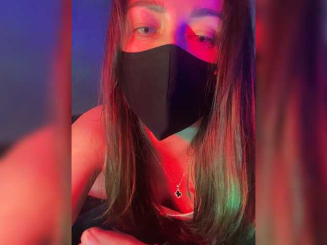 Veneralove777's BongaCams show and profile