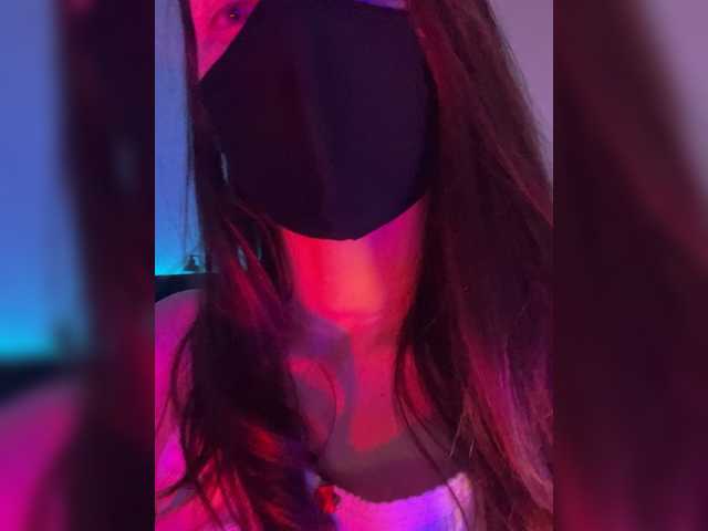 Veneralove777's BongaCams show and profile