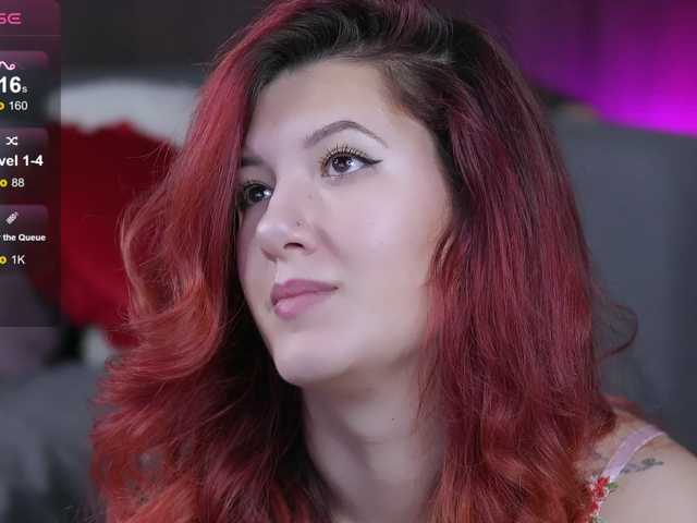 EvaMo0n broadcasting live