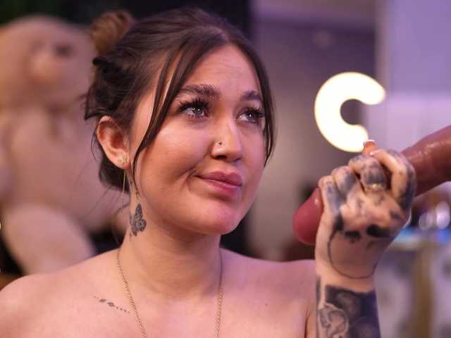 AkaliLuna's BongaCams show and profile