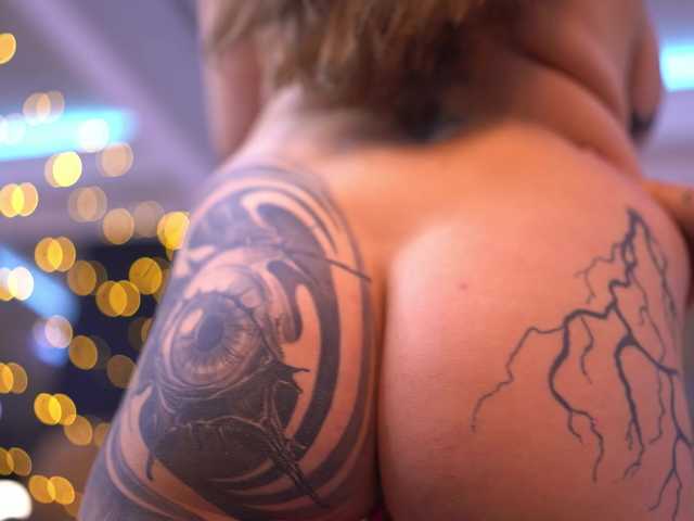 AkaliLuna's BongaCams show and profile