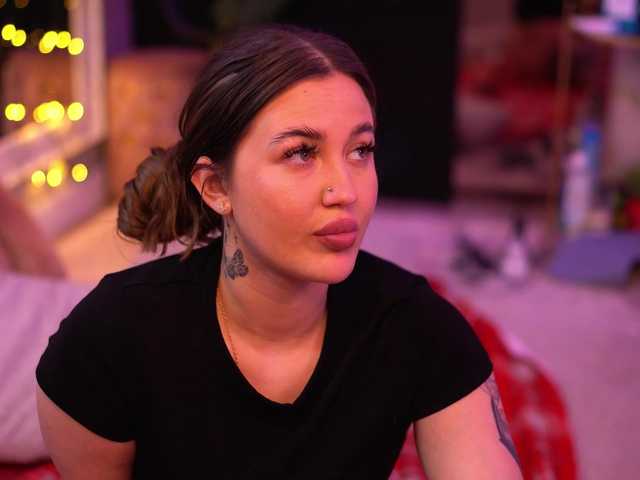 AkaliLuna's BongaCams show and profile