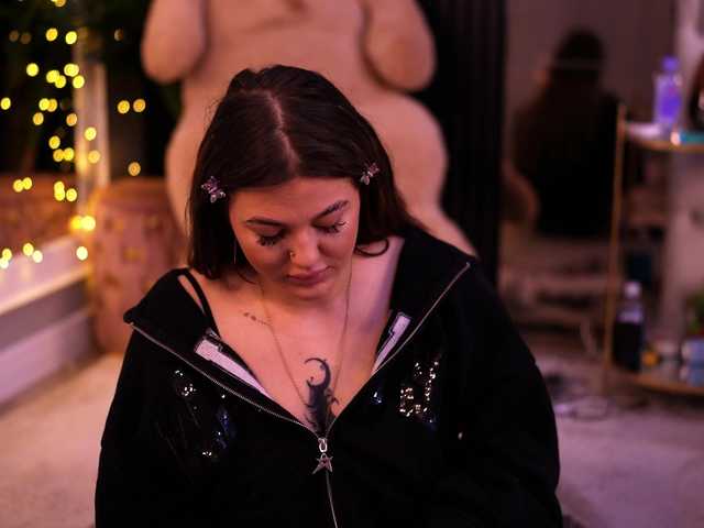 AkaliLuna's BongaCams show and profile