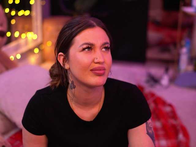 AkaliLuna's BongaCams show and profile