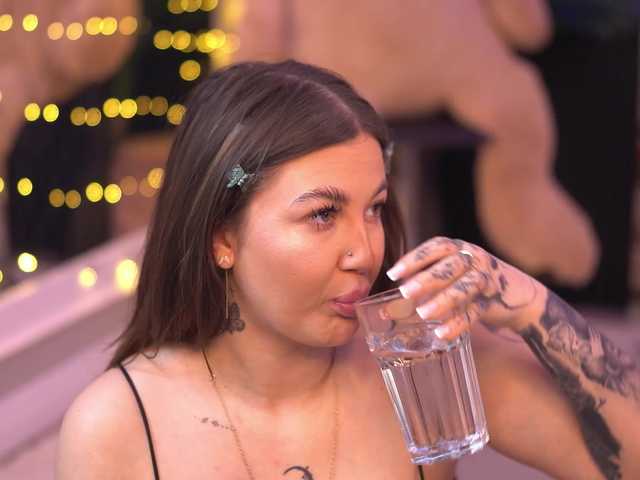 AkaliLuna's BongaCams show and profile