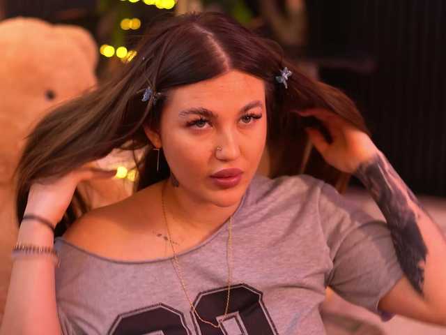 AkaliLuna's BongaCams show and profile