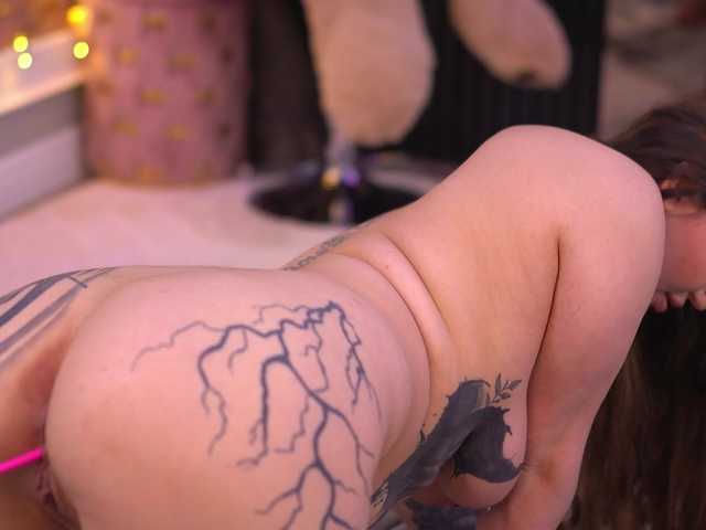 AkaliLuna's BongaCams show and profile