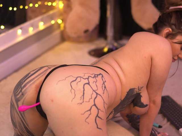 AkaliLuna's BongaCams show and profile