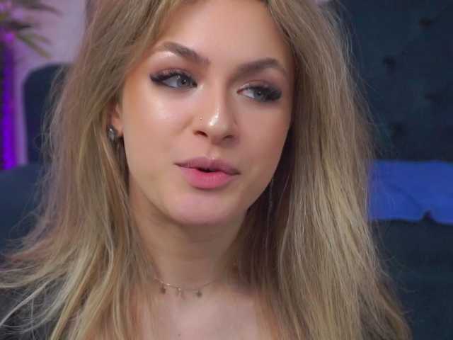 NayaQuinn's BongaCams show and profile