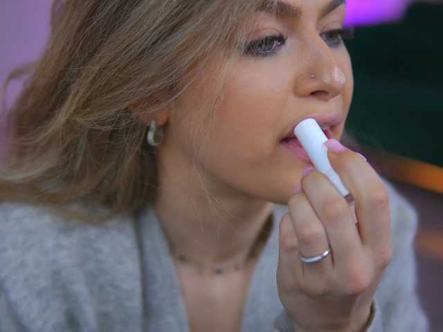 NayaQuinn's BongaCams show and profile