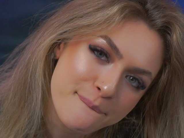 NayaQuinn video chat preview