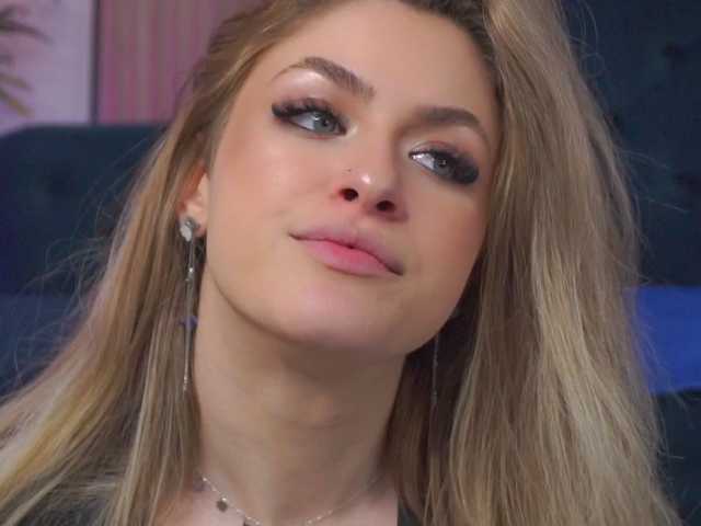 NayaQuinn's BongaCams show and profile