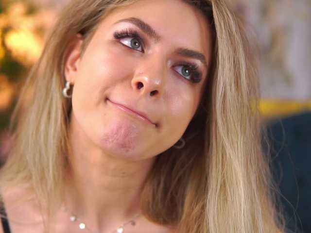 NayaQuinn's BongaCams show and profile