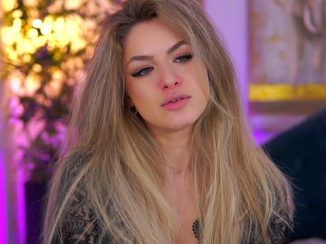 NayaQuinn — GOAL [Creammy Orgasm] I'm Naya :)i m new here soo u are welcome on my stream! #teen #shy #braces #blonde 