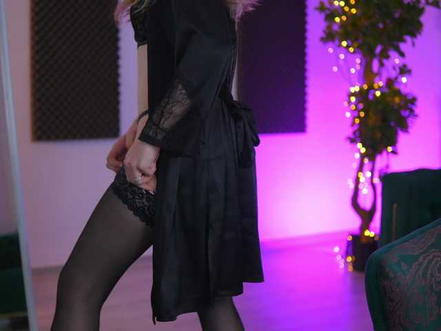 NayaQuinn's BongaCams show and profile