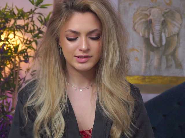 NayaQuinn — GOAL [Creammy Orgasm] I'm Naya :)i m new here soo u are welcome on my stream! #teen #shy #braces #blonde 