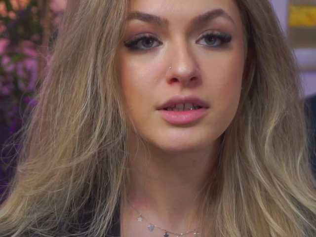 NayaQuinn video chat preview