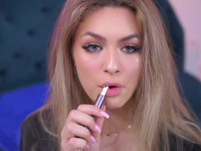 NayaQuinn's BongaCams show and profile