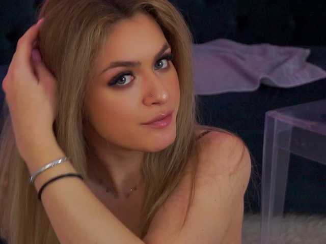 NayaQuinn from BongaCams