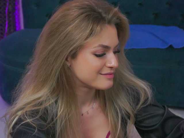 NayaQuinn video chat preview