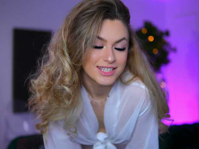 NayaQuinn's BongaCams show and profile