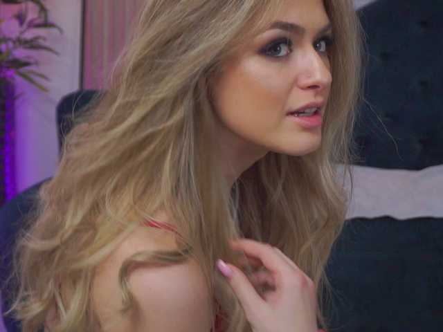 NayaQuinn's BongaCams show and profile