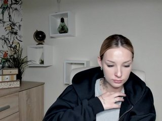 AngelaLux Porn Show