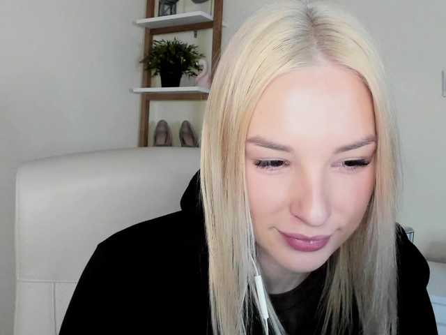 AngelaLux