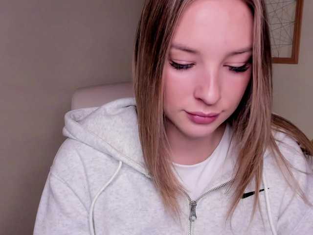 AngelaLux webcam