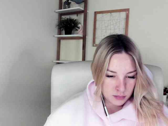 AngelaLux webcam