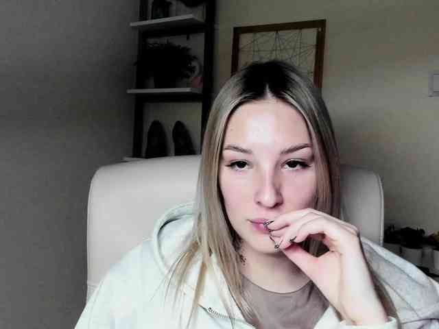 AngelaLux webcam