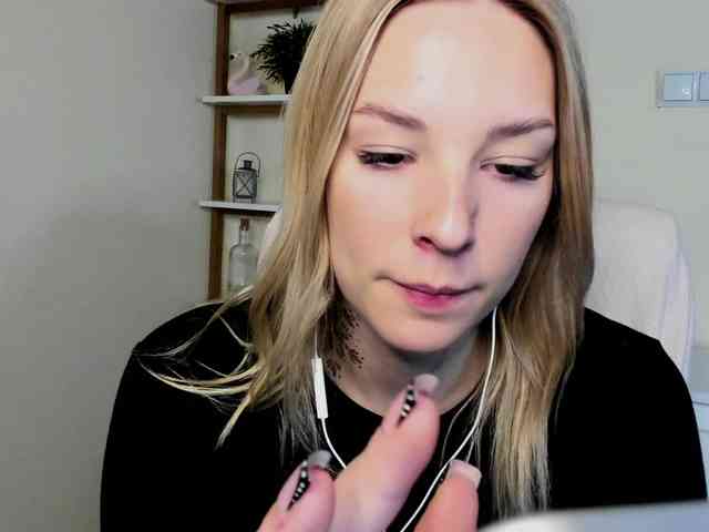 AngelaLux webcam