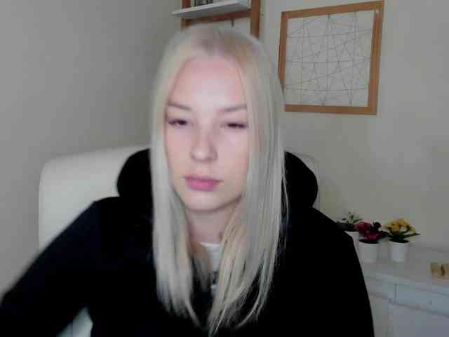 AngelaLux webcam