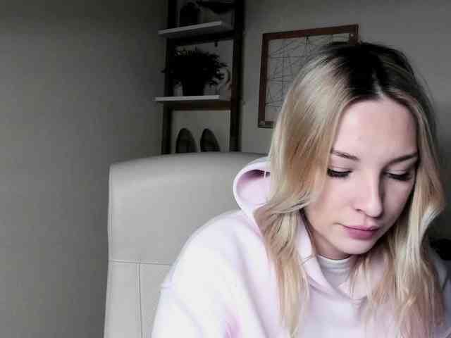 AngelaLux webcam
