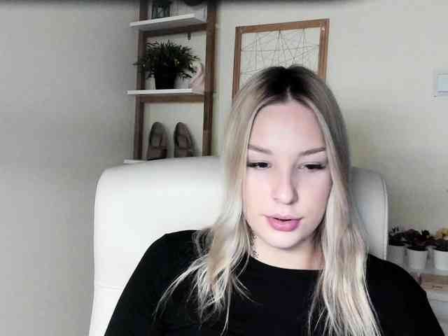 AngelaLux webcam