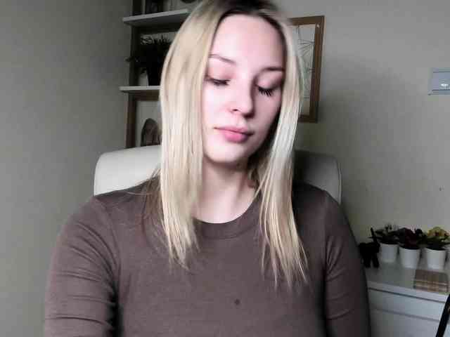 AngelaLux webcam