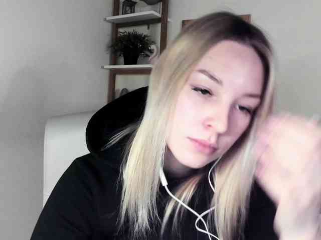 AngelaLux webcam