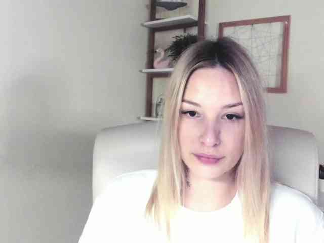 AngelaLux webcam